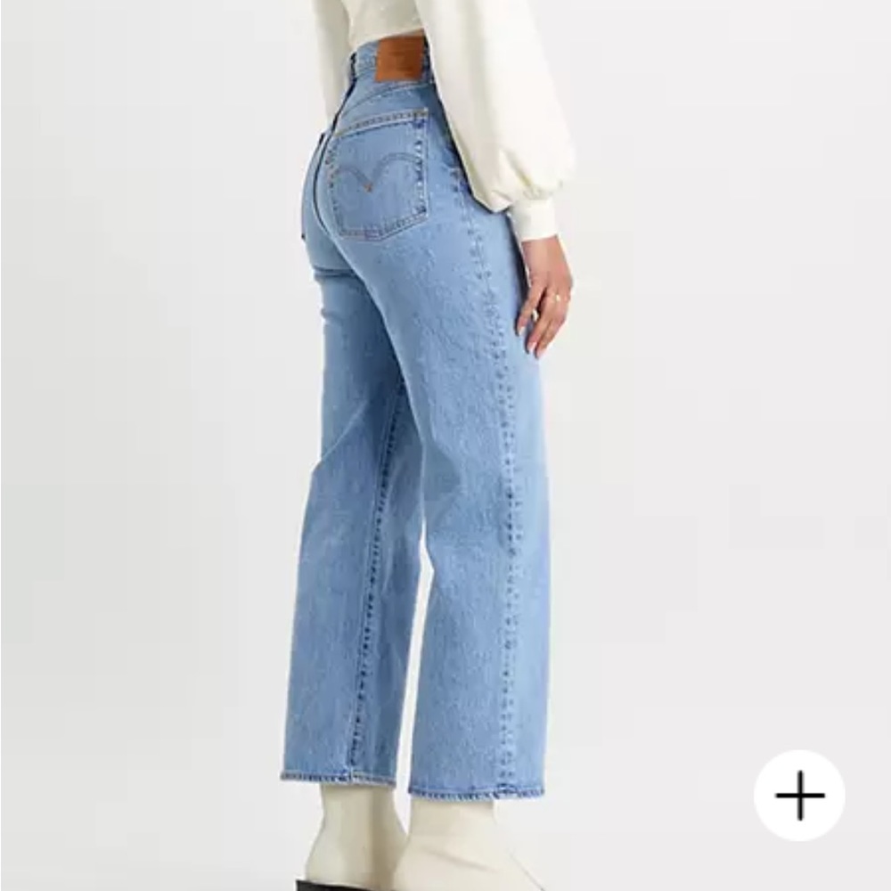 NWT Levi’s Ribcage Straight Ankle Jeans